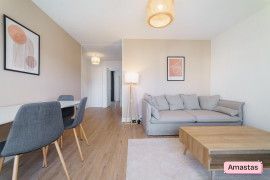 
                                                                                        Colocation
                                                                                         Colocation de 3 chambres dans cet appartement lumineux avec balcon entièrement meublé et rénové à Villeurbanne