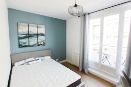 
                                                                                        Colocation
                                                                                         Colocation de standing - Chambre avec Balcon 🌟