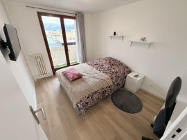 
                                                                                        Location
                                                                                         Colocation face au Stade Mayol