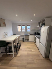 
                                                                                        Location
                                                                                         Colocation face au Stade Mayol