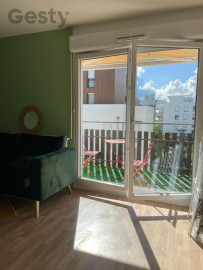 
                                                                                        Colocation
                                                                                         1 chambre dans colocation Beauregard
