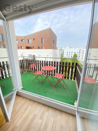 
                                                                                        Colocation
                                                                                         1 chambre dans colocation Beauregard