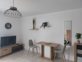 
                                                                                        Colocation
                                                                                         Colocation meublé avec personnel de ménage