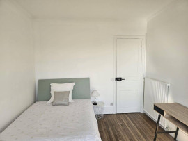 
                                                                                        Colocation
                                                                                         Colocation meublée 3 chambres, 74 m²
