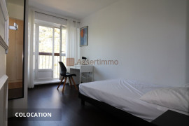 
                                                                                        Colocation
                                                                                         Colocation spacieuse de 5 chambres Piscine