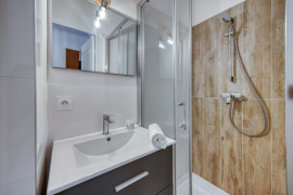 
                                                                                        Vente
                                                                                         Colocation supérieure, rénové, balcon, rentabilité