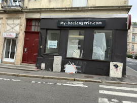 
                                                                                        Location
                                                                                         Commerce 74.24m² à Saint-Étienne