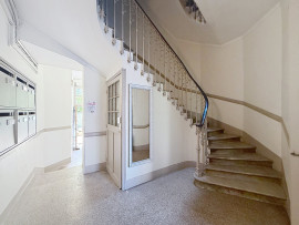 
                                                                                        Vente
                                                                                         Commerce/Bureau  - Murs commerciaux  - 70.0 m²