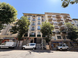 
                                                                                        Vente
                                                                                         Commerce/Bureau  - Murs commerciaux  - 70.0 m²