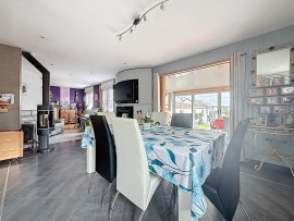 
                                                                                        Vente
                                                                                         CONDE SUR VIRE maison avec hangar 