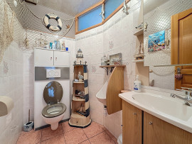 
                                                                                        Vente
                                                                                         CONDE SUR VIRE maison avec hangar 