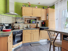 
                                                                                        Vente
                                                                                         CONDE SUR VIRE maison avec hangar 
