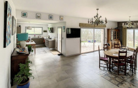 
                                                                                        Vente
                                                                                         Contemporary house designed in the Périgord Noir