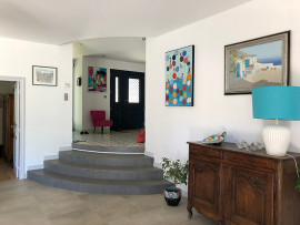 
                                                                                        Vente
                                                                                         Contemporary house designed in the Périgord Noir