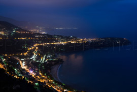 
                                                                                        Vente
                                                                                         CÔTE D'AZUR ROQUEBRUNE CAP MARTIN