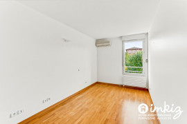 
                                                                                        Vente
                                                                                         Côte Pavée - T5 - 4ch -2 terrasses-2 gar. boxés
