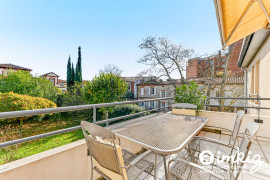 
                                                                                        Vente
                                                                                         Côte Pavée - T5 - 4ch -2 terrasses-2 gar. boxés