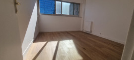 
                                                                                        Location
                                                                                         Courbevoie – 3 pièces meublé 79 m² – 17e étage – Vue Tour Eiffel & Paris