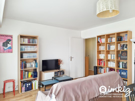 
                                                                                        Vente
                                                                                         Créteil 2 pièces dernier étage balcon parking