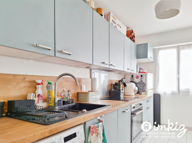 
                                                                                        Vente
                                                                                         Créteil 2 pièces dernier étage balcon parking
