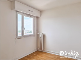 
                                                                                        Vente
                                                                                         Créteil 4 pièces avec balcon et parking