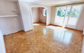 
                                                                                        Location
                                                                                         Croissy-sur-Seine (78290)