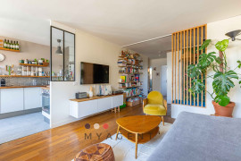 
                                                                                        Vente
                                                                                         Croix de Chavaux à 2 min – 66 m² lumineux