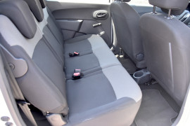 
                                                                                        Voiture
                                                                                         Dacia Lodgy 1.3 TCE 130ch Essentiel 7 places- 31 545 km