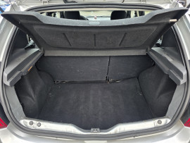 
                                                                                        Voiture
                                                                                         DACIA SANDERO - 1.5 dCi 85 CV LAUREATE - 5 CV