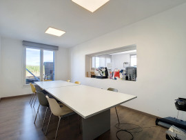 
                                                                                        Vente
                                                                                         DANGY, Local professionnel
