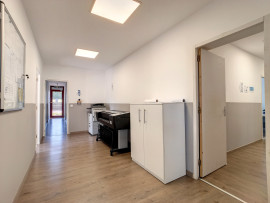 
                                                                                        Vente
                                                                                         DANGY, Local professionnel