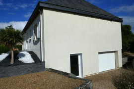 
                                                                                        Location
                                                                                         Dans Maison : Appart T2 refait à neuf !