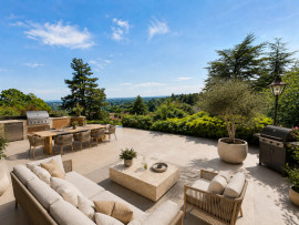 
                                                                                        Vente
                                                                                         DARDILLY LE HAUT – PROPRIÉTÉ DE CARACTÈRE AVEC VUE PANORAMIQUE SUR LYON