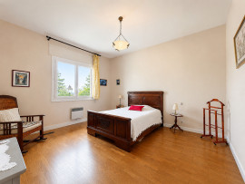 
                                                                                        Vente
                                                                                         DARDILLY LE HAUT – PROPRIÉTÉ DE CARACTÈRE AVEC VUE PANORAMIQUE SUR LYON