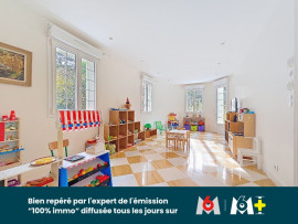 
                                                                                        Vente
                                                                                         Demeure - 245m2 - Garage- Caves- Dépendance