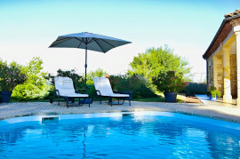 
                                                                                        Vente
                                                                                         DEMEURE DE STANDING EN PERIGORD NOIR 1 ha