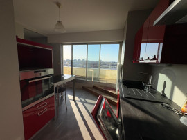 
                                                                                        Vente
                                                                                         Dernier étage - Vue sur toute la ville et océan