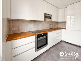 
                                                                                        Vente
                                                                                         Dernier étage – 4 chambres – Résidence familiale