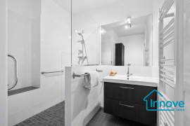 
                                                                                        Vente
                                                                                         Dernier étage, appartement 109 m² 3/4 chbres centre ville