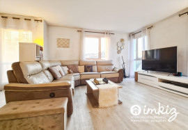 
                                                                                        Vente
                                                                                         Dernier étage avec ascenseur - 126m²