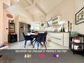 Vente
Dernier étage avec terrasse et aperçu mer