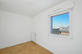 Vente
Dernier étage familial 4 pièces avec terrasse !