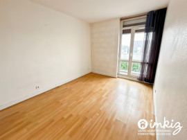 Vente
dernier étage T5 ,4chs avec balcons et Vue