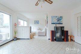 
                                                                                        Vente
                                                                                         Dernier étage, vue dégagée, balcon 16m²