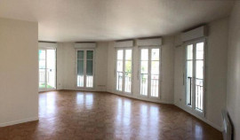 
                                                                                        Location
                                                                                         Deuil la Barre limite Enghien les Bains