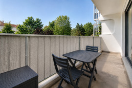 
                                                                                        Vente
                                                                                         Deux pièces avec balcon Bagneux