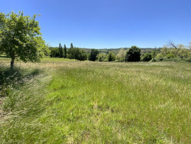Vente
Deux terrains à bâtir sur un terrain de 1,3 ha,