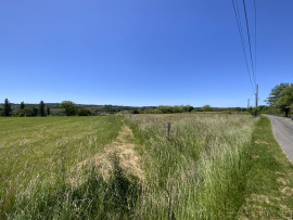 Vente
Deux terrains à bâtir sur un terrain de 1,3 ha,