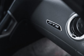 
                                                                                        Voiture
                                                                                         Dodge Viper GTS V10 8.4 640