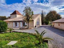 
                                                                                        Vente
                                                                                         DOMAINE ÉQUESTRE DE CHARME EN PÉRIGORD